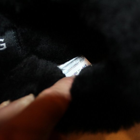 NIB UGG SCUFFETTE WOMEN'S HEART VALENTINE'S SUEDE SHEARLING LINED SLIPPERS - Picture 6 of 7